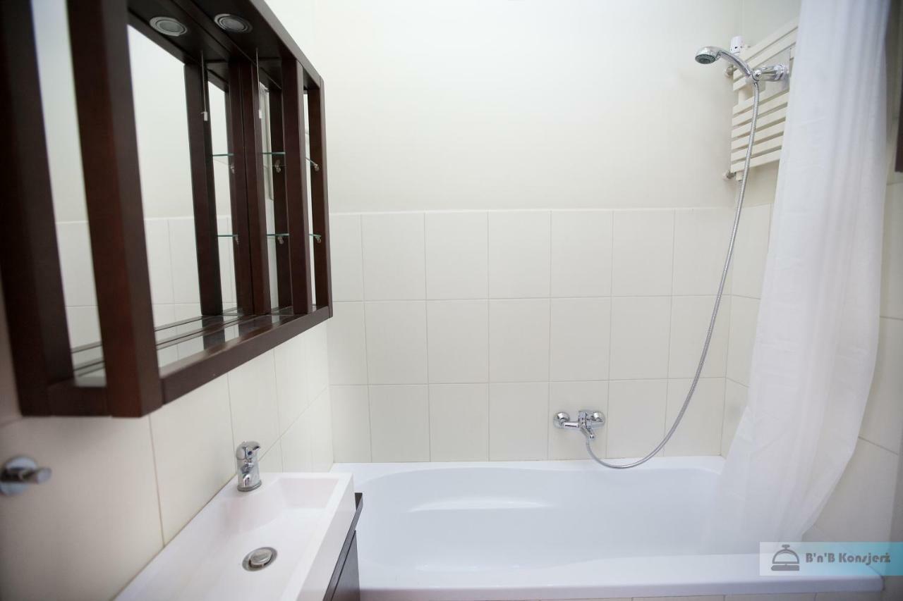 Warsaw Concierge Bracka Retro Flat Apartment ภายนอก รูปภาพ